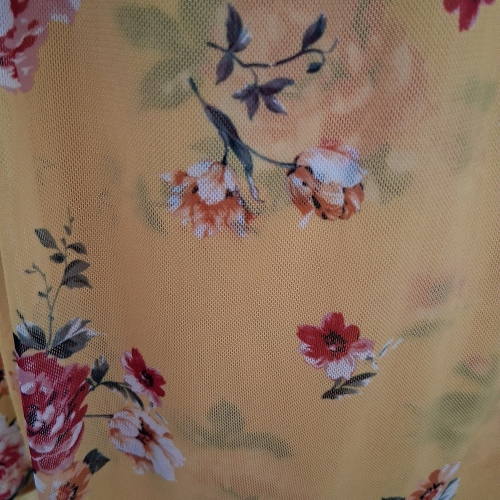 Floral 2 Piece Top & Skirt With Attached Shorts Size XL (15-17) - Picture 6 of 8